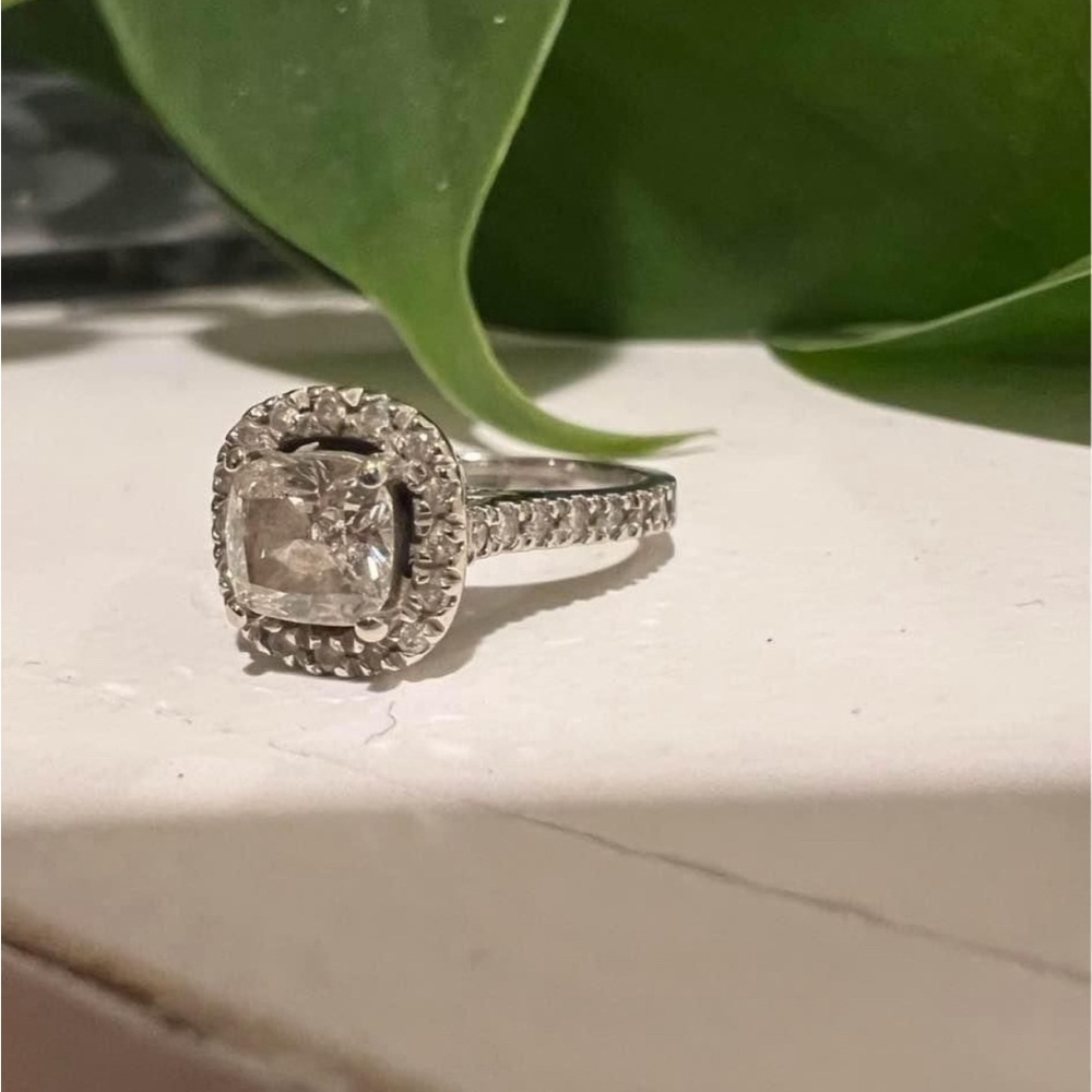 Beautiful diamond ring